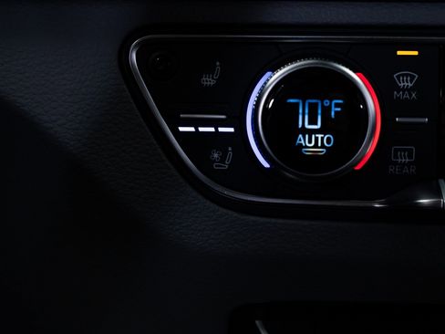 Used 2024 Audi Q5 e Premium Plus image 14