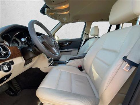 Used 2013 Mercedes-Benz GLK 350 4MATIC image 16