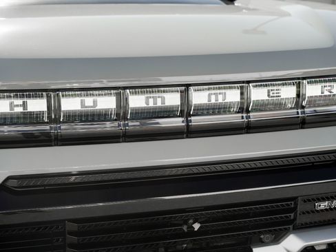 Used 2024 GMC Hummer EV 3X w/ Extreme Off-Road Package image 15