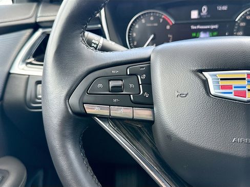 Used 2024 Cadillac XT6 Premium Luxury FWD image 39