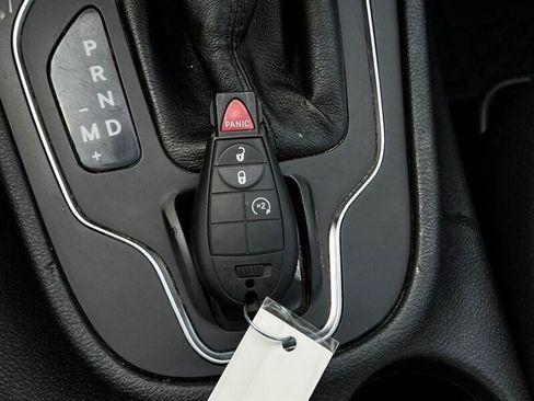 Used 2020 Jeep Cherokee Latitude w/ Cold Weather Group image 13