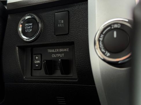 Used 2021 Toyota Tundra SR5 AWD/4WD image 30