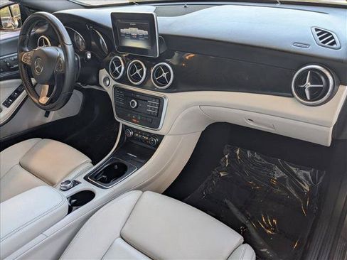 Used 2016 Mercedes-Benz CLA 250 image 21