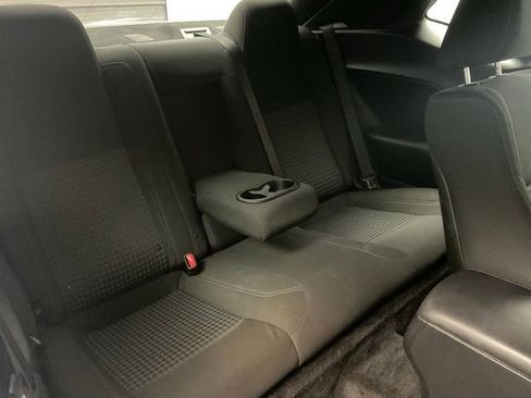 Used 2018 Dodge Challenger SXT w/ Driver Convenience Group image 28
