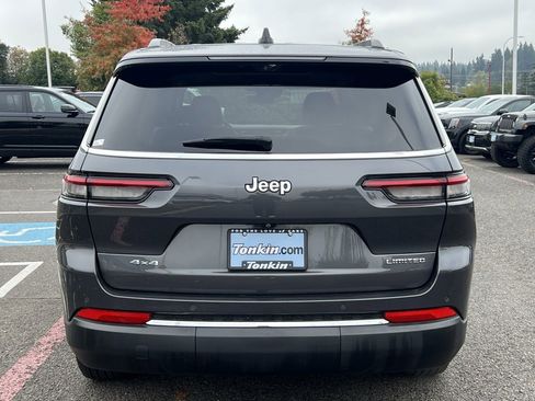 Used 2023 Jeep Grand Cherokee L Limited w/ Luxury Tech Group II image 11