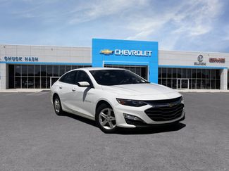 Used 2024 Chevrolet Malibu LT image 1