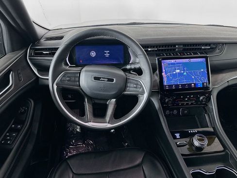 Certified 2024 Jeep Grand Cherokee L Limited w/ Luxury Tech Group II image 35