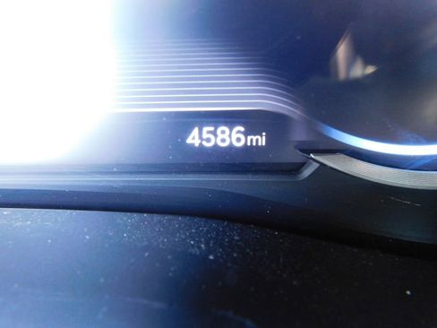 Used 2025 Genesis G70 3.3T Advanced image 28