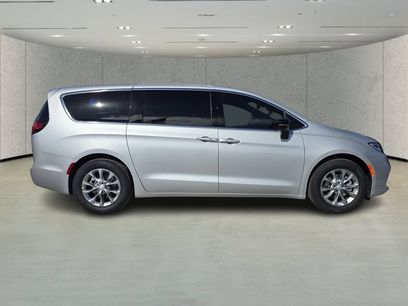 New 2026 Chrysler Pacifica Limited
