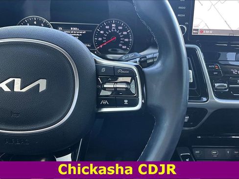 Used 2022 Kia Sorento SX image 12