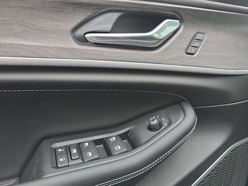 New 2026 Jeep Grand Cherokee L Limited image 19