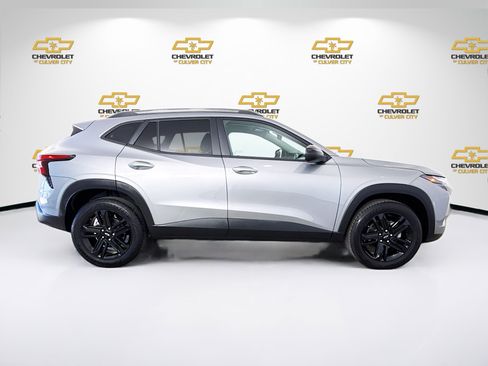 Used 2025 Chevrolet Trax ACTIV w/ Driver Confidence Package FWD image 9