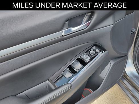 Used 2023 Nissan Altima 2.5 SV FWD image 19