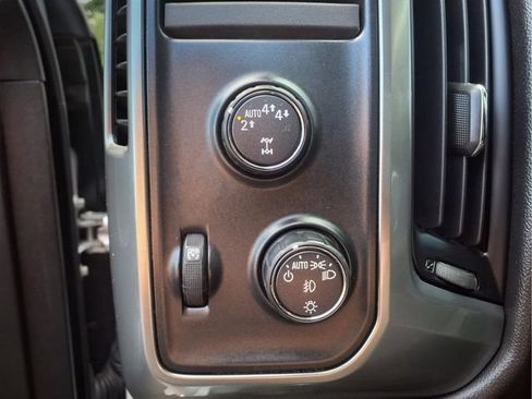 Used 2017 Chevrolet Silverado 1500 LT w/ All Star Edition AWD/4WD image 21