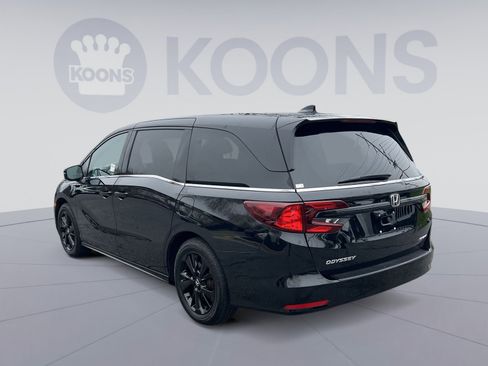 Used 2024 Honda Odyssey Sport image 4