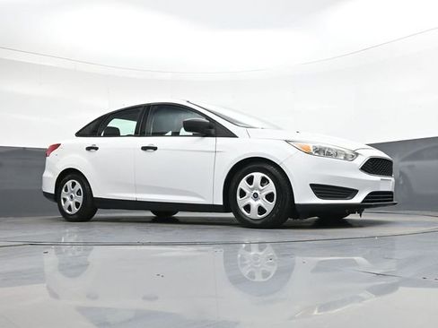 Used 2015 Ford Focus S FWD image 31