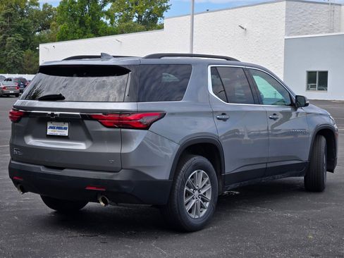 Used 2023 Chevrolet Traverse LT image 12