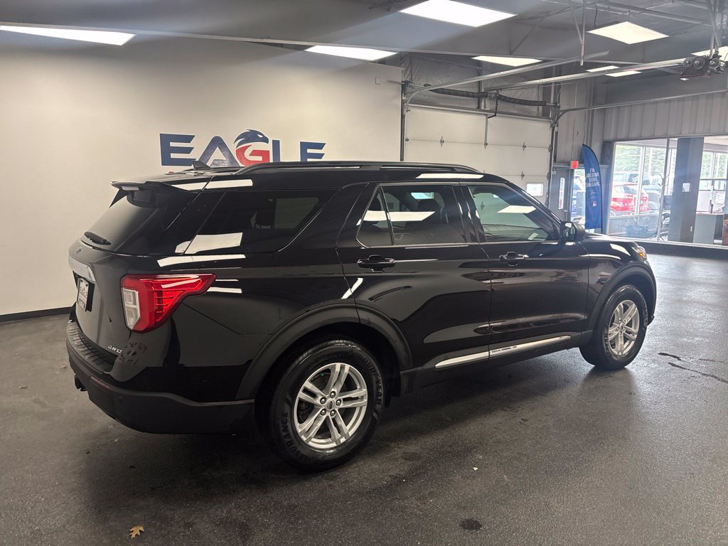 Used 2021 Ford Explorer XLT w/ Class III Trailer Tow Package AWD/4WD image 12