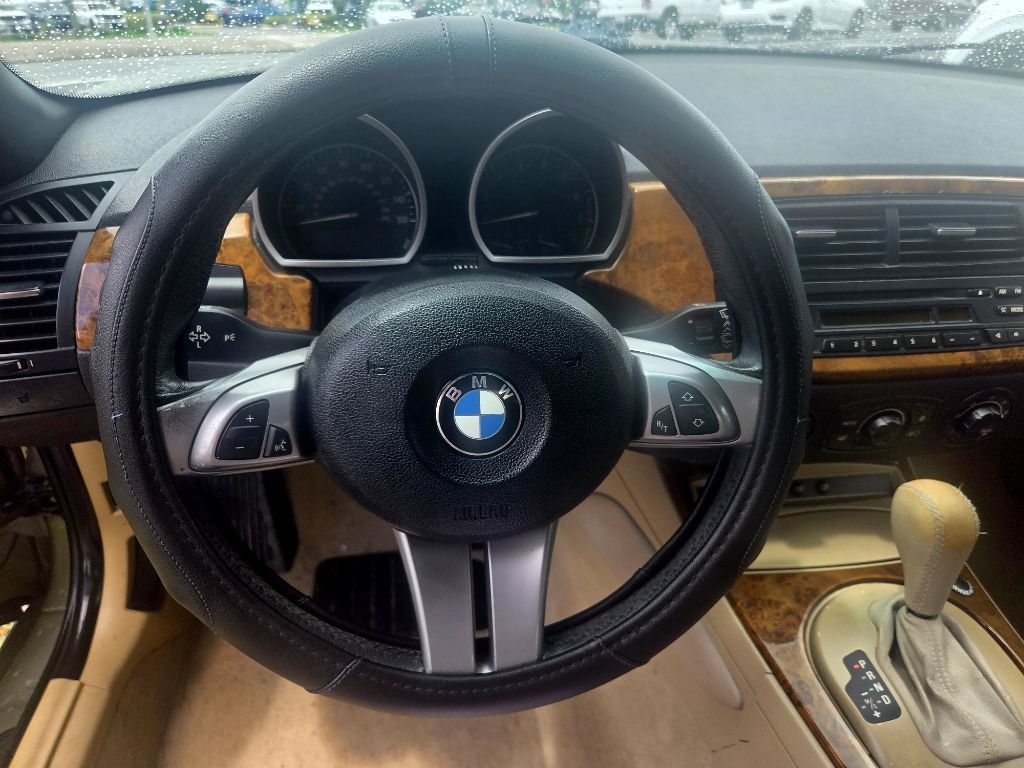 Used 2005 BMW Z4 2.5i RWD image 6