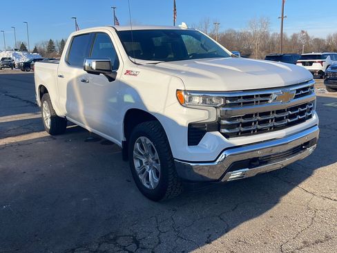Used 2022 Chevrolet Silverado 1500 LTZ image 3