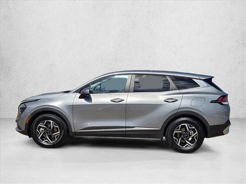 Used 2025 Kia Sportage LX FWD image 9