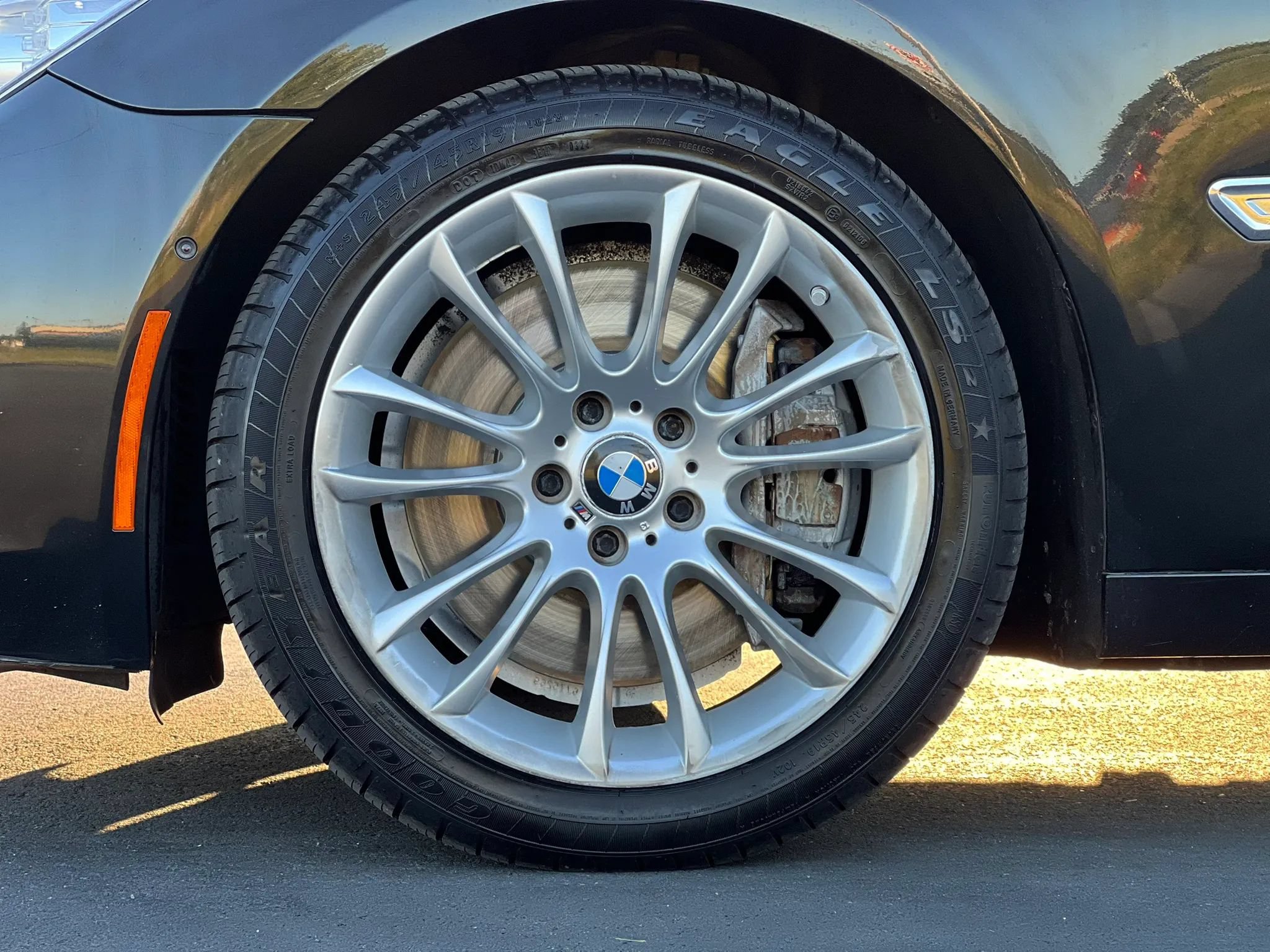 Used 2013 BMW 750Li xDrive w/ Executive Pkg AWD/4WD image 57