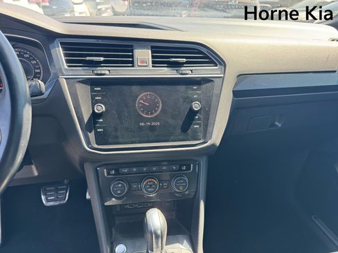 Used 2018 Volkswagen Tiguan SEL Premium AWD/4WD image 20