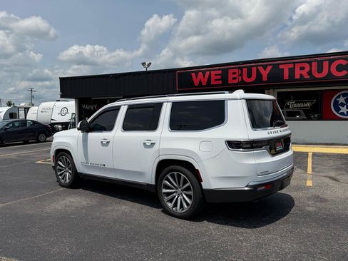 Used 2022 Jeep Grand Wagoneer Series II w/ Convenience Group III AWD/4WD image 2