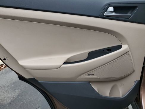Used 2017 Hyundai Tucson Limited FWD image 12