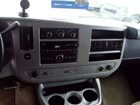 Used 2014 Chevrolet Express 1500 AWD image 27