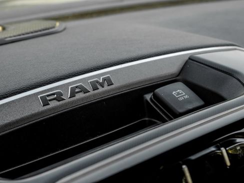 Used 2023 RAM 2500 Laramie AWD/4WD image 34