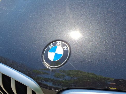 Used 2022 BMW X6 xDrive40i w/ M Sport Package AWD/4WD image 4