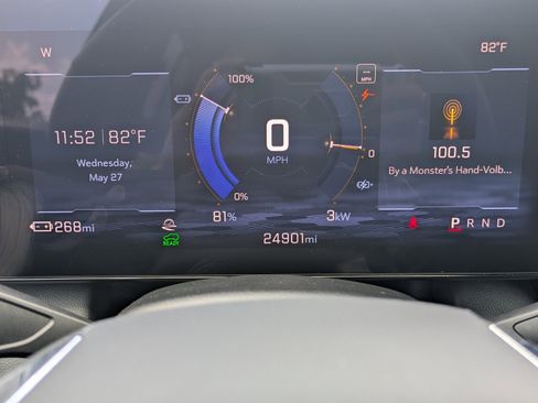 Used 2024 Chevrolet Equinox EV LT FWD image 27