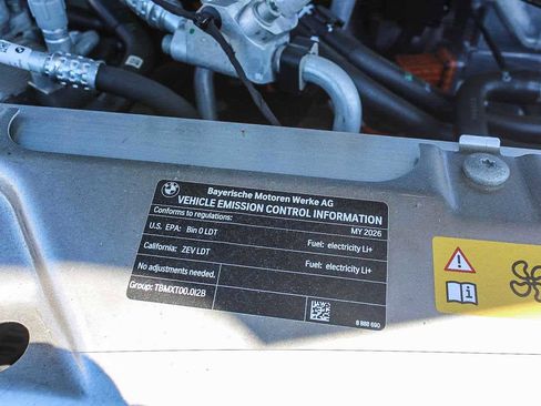 Used 2026 BMW iX xDrive60 w/ Premium Package AWD/4WD image 27