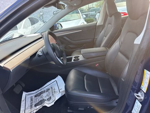 Used 2023 Tesla Model 3 Standard Range image 5