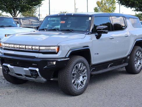 New 2026 GMC Hummer EV SUV AWD/4WD image 2