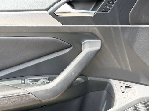 Used 2023 Volkswagen Jetta SE FWD image 11