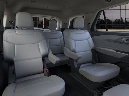 New 2026 Ford Explorer Active w/ Active Comfort Package AWD/4WD image 11
