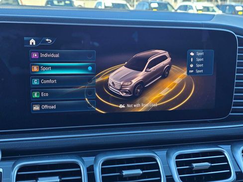 New 2026 Mercedes-Benz GLS 450 4MATIC image 32