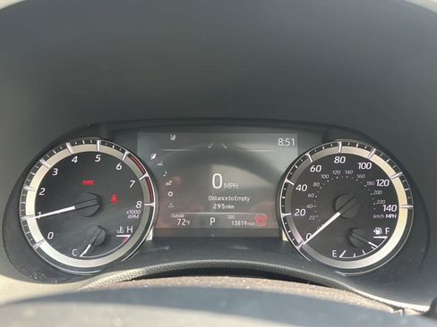 Used 2026 Toyota Highlander XLE AWD/4WD image 13