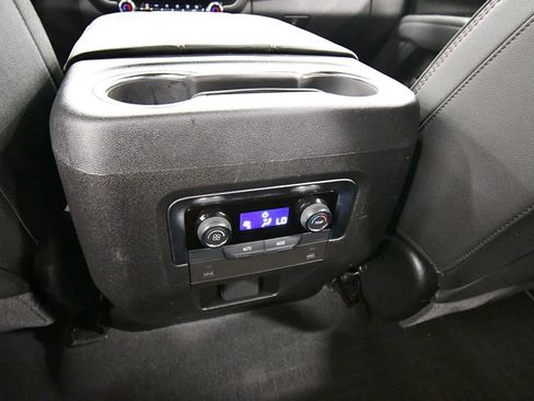 Used 2025 Chevrolet Suburban RST AWD/4WD image 16