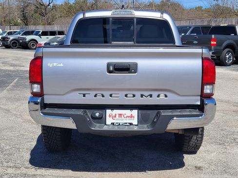 Used 2020 Toyota Tacoma SR5 w/ SR5 Appearance Package (SM) image 5
