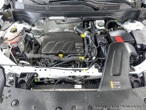 Used 2025 Chevrolet Trax LT w/ LT Convenience Package image 24