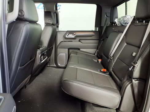 New 2026 GMC Sierra 2500 Denali w/ Denali Reserve Package AWD/4WD image 9