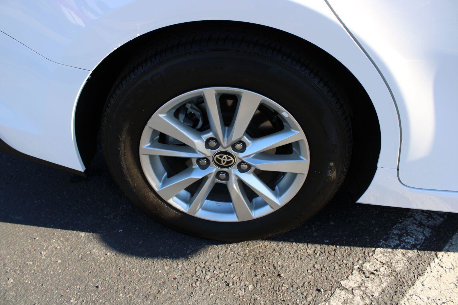Certified 2025 Toyota Camry LE w/ Convenience Package FWD image 14