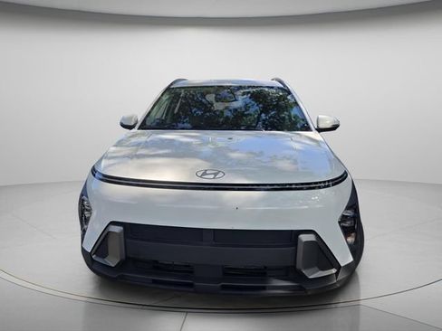 Used 2024 Hyundai Kona SEL FWD image 3