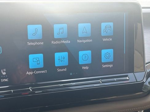 New 2026 Volkswagen Atlas Cross Sport SE image 16