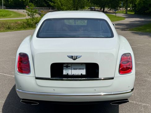 Used 2013 Bentley Mulsanne w/ Rear Entertainment Pkg image 5