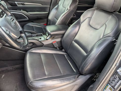 Used 2020 Kia Telluride S FWD image 14