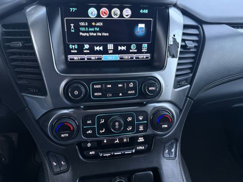 Used 2019 Chevrolet Suburban LT image 24
